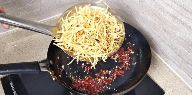 做哪些菜可以用椒盐 70c7c3aebd614f36a16485f429c26b56.png