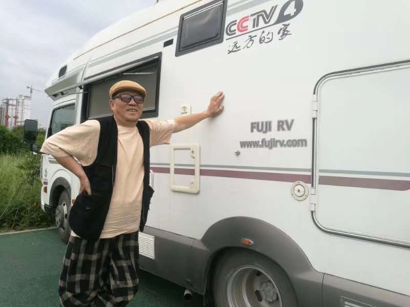 人物画|人民美术家-画之有味、品之生趣：画家俞成林