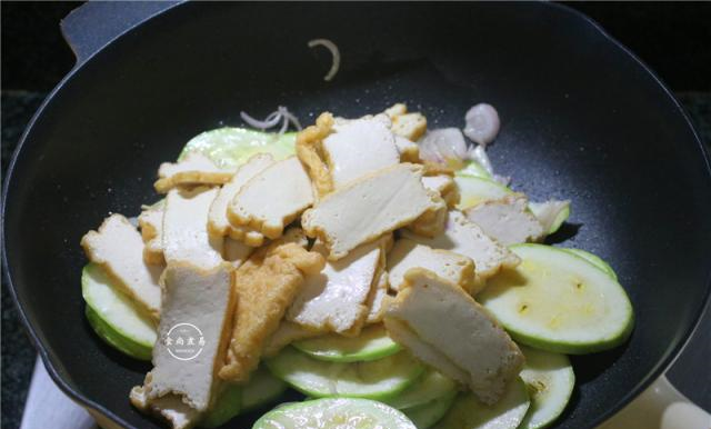 做什么菜简单下饭又便宜 6611bf1619884cc69181c8be9c20955e.png