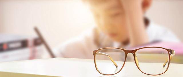 自己怎么测眼睛度数和散光 9a21d5ea5cd84c95b91227e24dcd93a4.jpeg