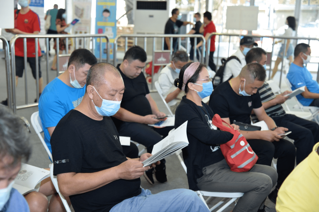 中国|澄明入心 一诗一吟—上海市贵州商会与三联书店联袂打造“站桩意向诗”发布会