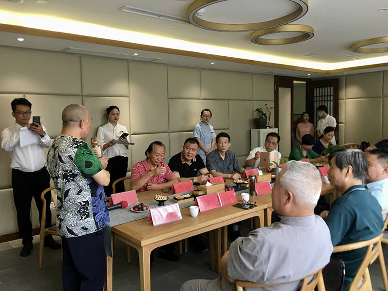 先生|中欧国际画院挂牌仪式在四川一龄健康举行