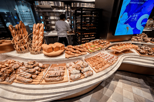 欧包|对上眼了？欧阳娜娜与奈雪的茶同框登上杂志