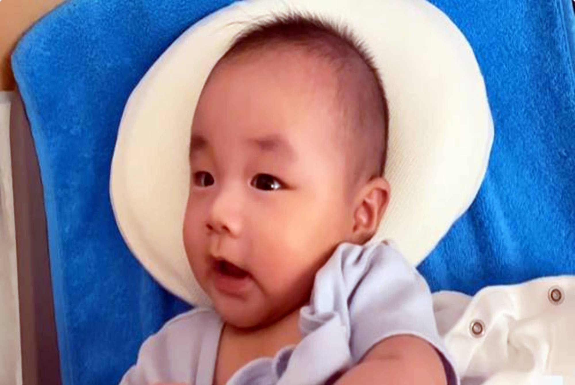 宝宝|24小时紧盯孩子睡觉，生怕趴睡窒息，看完泪目古巨基年近50得子