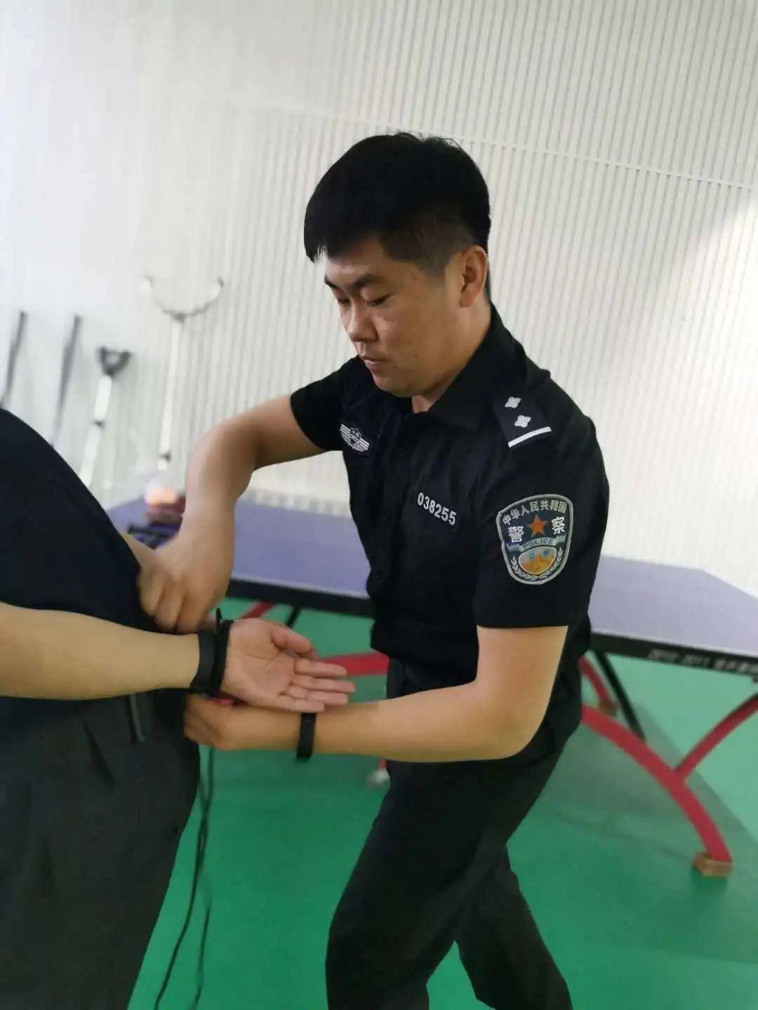 警绳使用