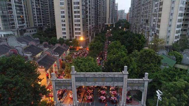 人均十套房_总统套房