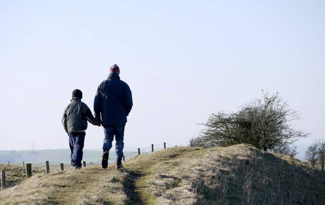 ŵ�������������Ȱ���˹̹���뾭�ѵ�����ſ�ѧ��