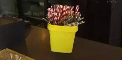 英女王宣布：向全人类公敌宣战，网友全力支持