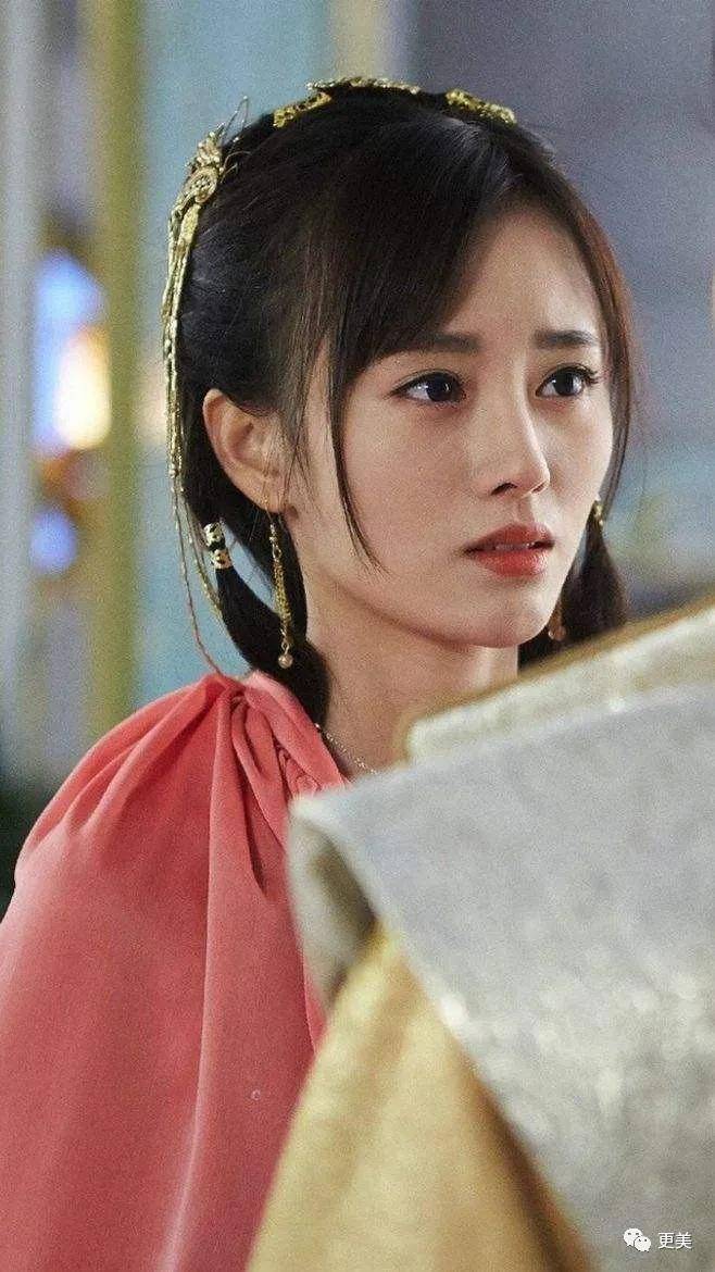 刘海|当毛发都在伪造的鞠婧祎失去刘海，场面瞬间窒息！