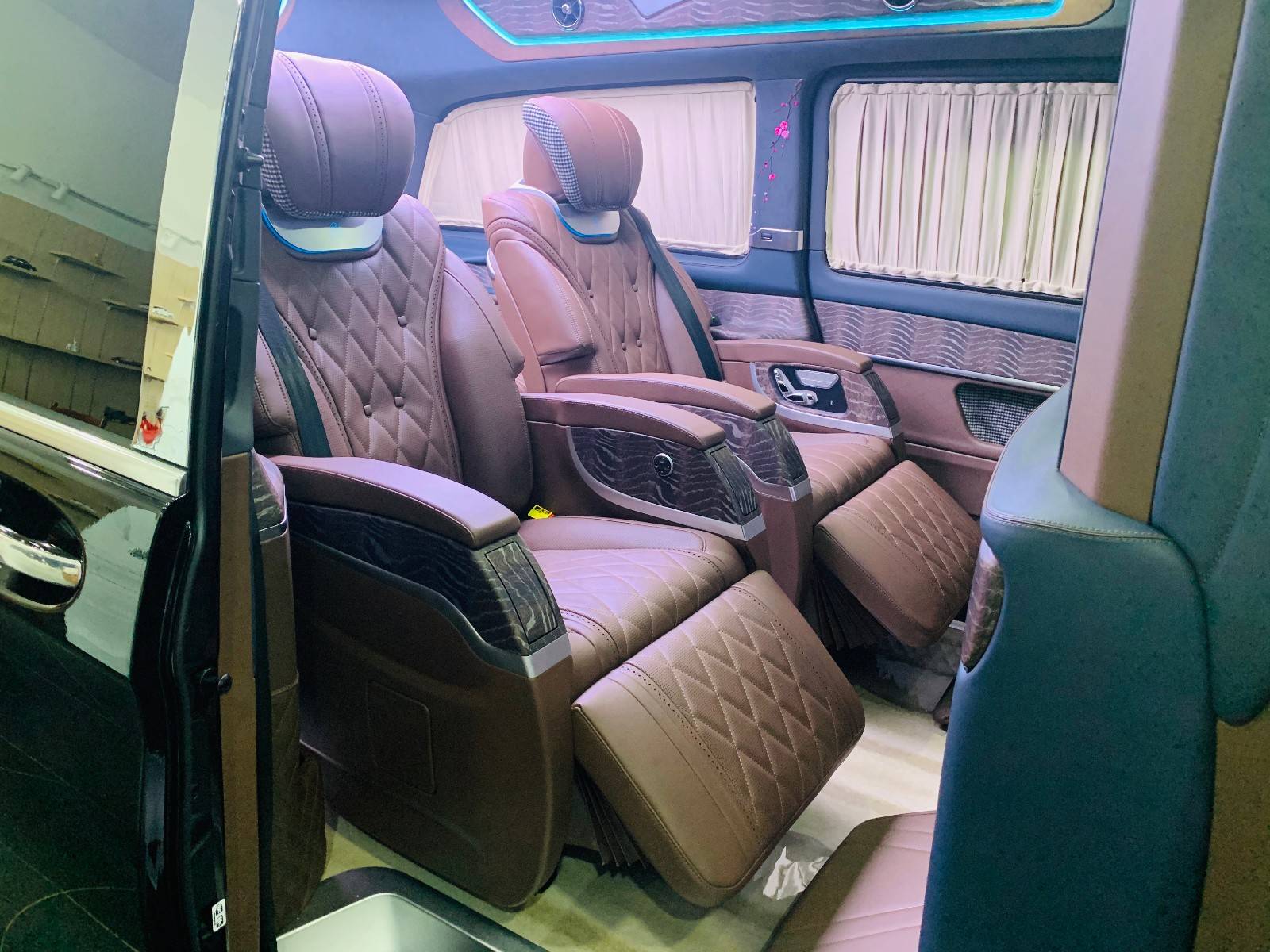 奔驰V级奔驰V260改装高顶 V级商务车更漂亮_搜狐汽车_搜狐网