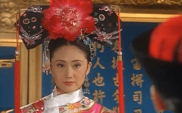 老版还珠格格第一部紫薇拔刀片段 ee5417f3eb5540ef8dc264409ee919bd.png