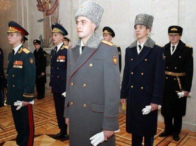 二战哪个国家军队的军服最好看?