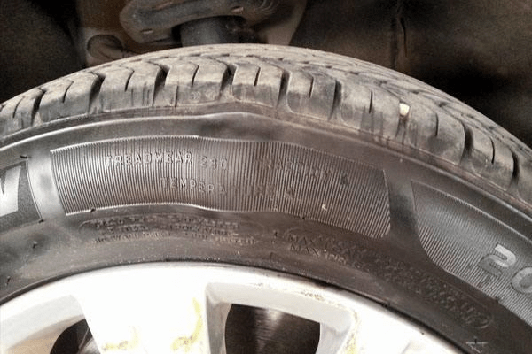 胎压多少不会鼓包 b2381ddc804b4f2fae26eefd8dd15e64.png