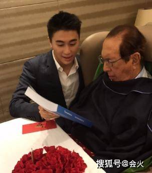 野心|原创何猷君深夜发文，疑似婚姻破裂？赌王儿子的野心，从来不在感情