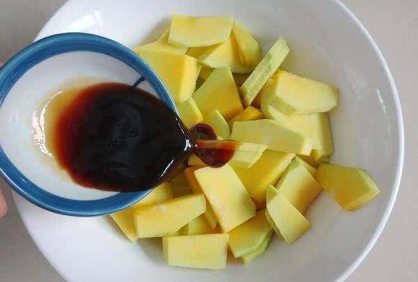 蚝油炒什么菜用怎么用 b16dde20195a4eae9539965ce6fa5252.jpeg