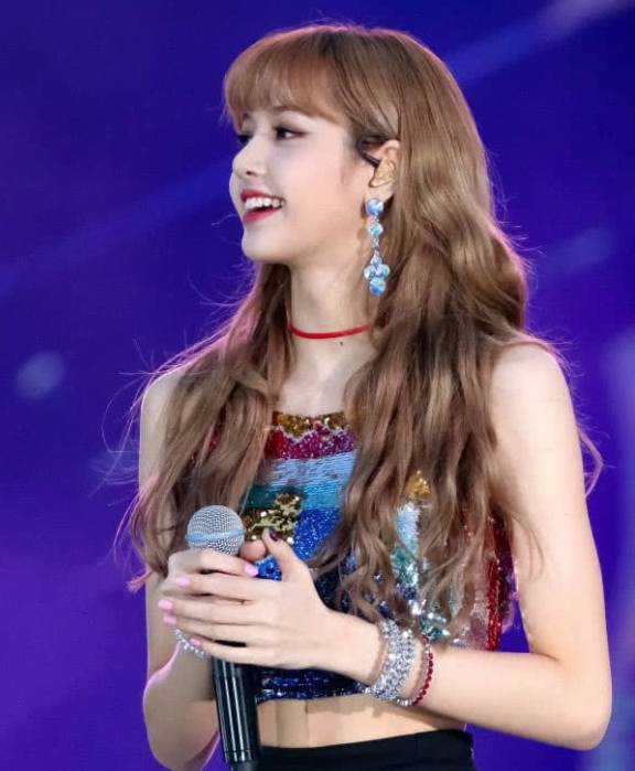 裤子|BLACKPINK服装师有毒！这裤子挡中间还能看，跳舞简直了