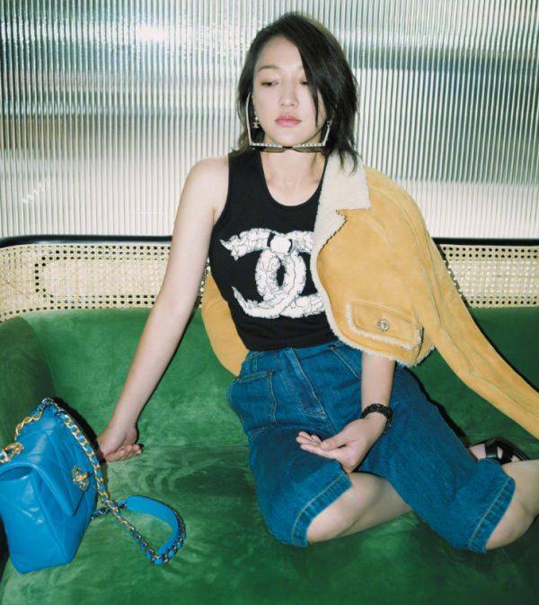 坑洼|有种“真实”叫周迅！满脸坑洼却活得优雅，美得入骨一点都不假