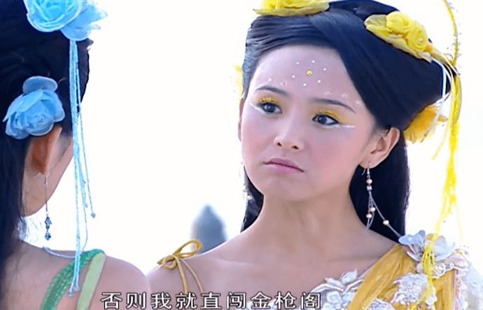 显得|曾胖成男友两倍宽的蒋欣，怎么突然瘦成这样了…