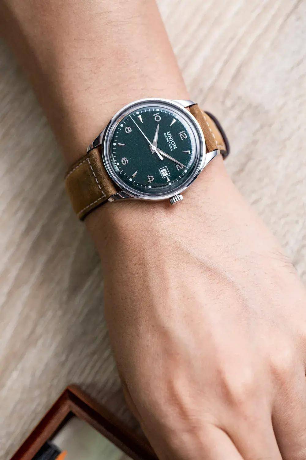 诺拉|男人啊！你被你的手表暴露了