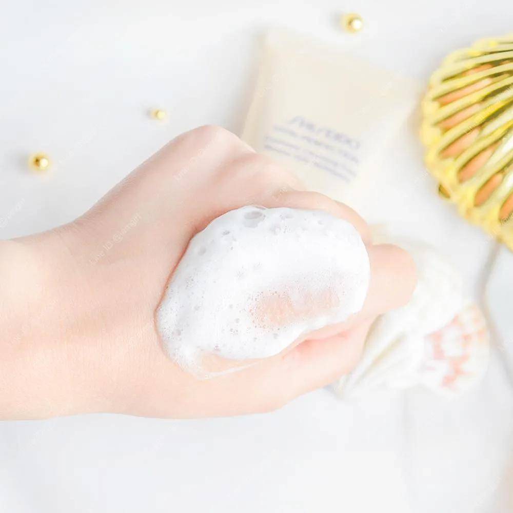 姐妹|直播卸妆想要证明自己是素颜美人,却因太敷衍被嘲假鼻子假脸碰不得?