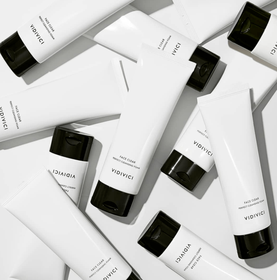 姐妹|直播卸妆想要证明自己是素颜美人,却因太敷衍被嘲假鼻子假脸碰不得?