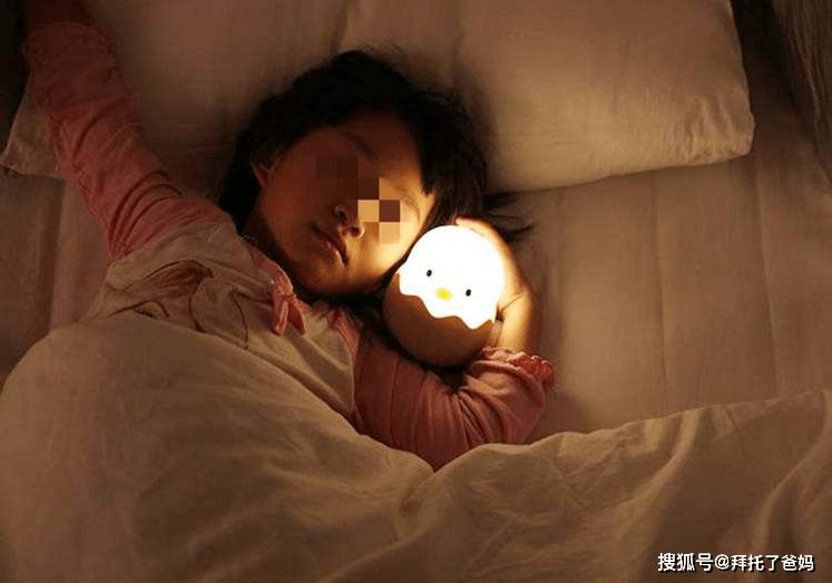 诊断|只因床头放的一样东西，很多家庭都有2岁女童被诊断“早熟”