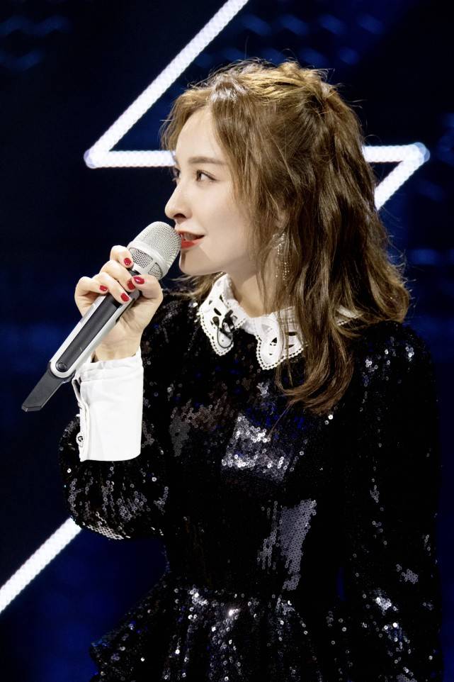 吐槽|原创吴昕和张萌同台主持,被吐槽气场太弱,到底谁不如谁?