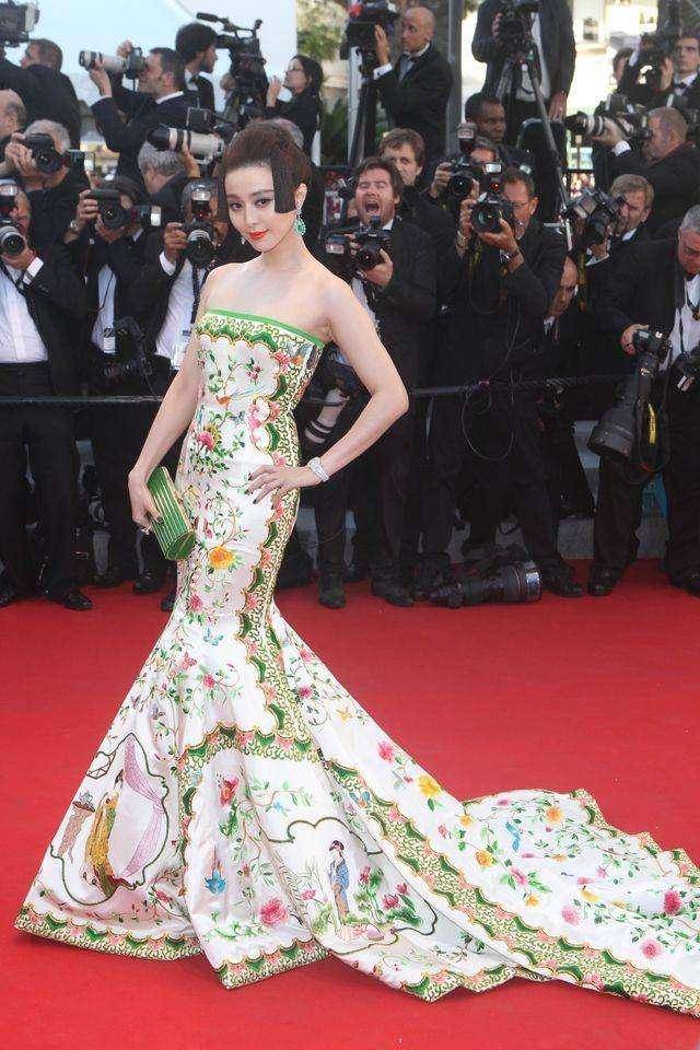 明星|女艺人的红毯礼服，只会亮相一次，走完后怎样处理？