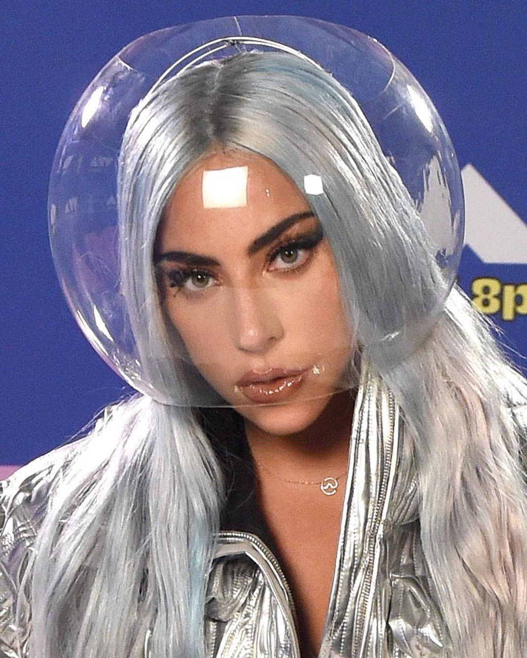 Lady|Lady Gaga横扫VMA五项大奖成最大赢家，嘎嘎小姐惊艳上演变装秀