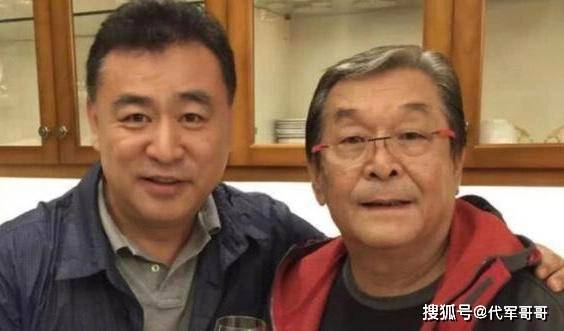 央視名嘴張宏民近況曝光，獨自一人街頭吃雪糕，為何卻遭網民群嘲？ 娛樂 第6張