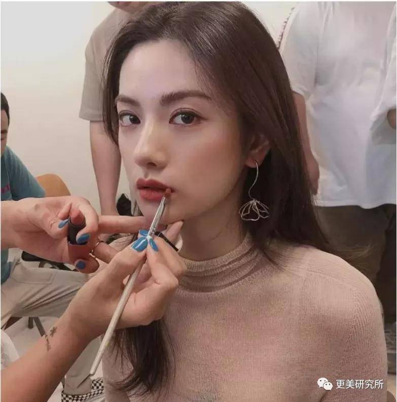 do|20年不崩的do圈C位,鞠婧祎baby都求她医生,堪称医学奇迹