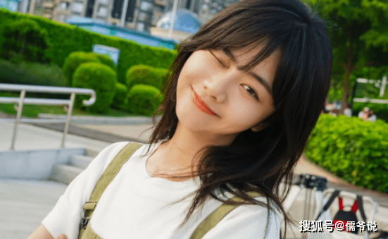 受害者|原创谭松韵发声为母亲讨公道，在庭上声音颤抖，哽咽失声，让人心疼