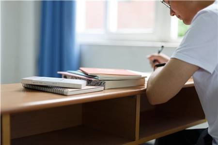 位次|2020湖北14%院校录取位次波动较大，考生更倾向报考医药类专业！