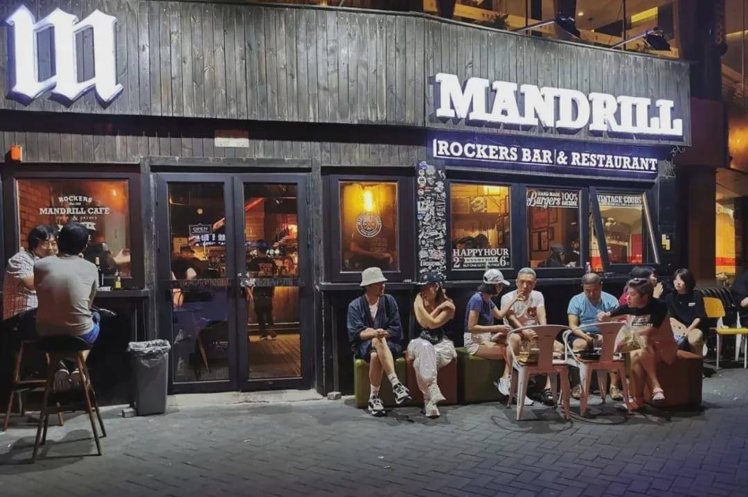 上海|愚园路明星聚集地,@黄觉 就能喝酒!