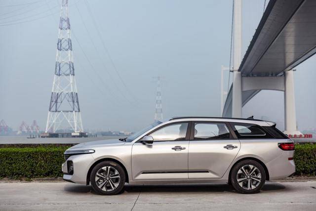 旅行车和suv哪个驾驶更舒适 34099d21d258453db2c80ad6d379b832.jpeg