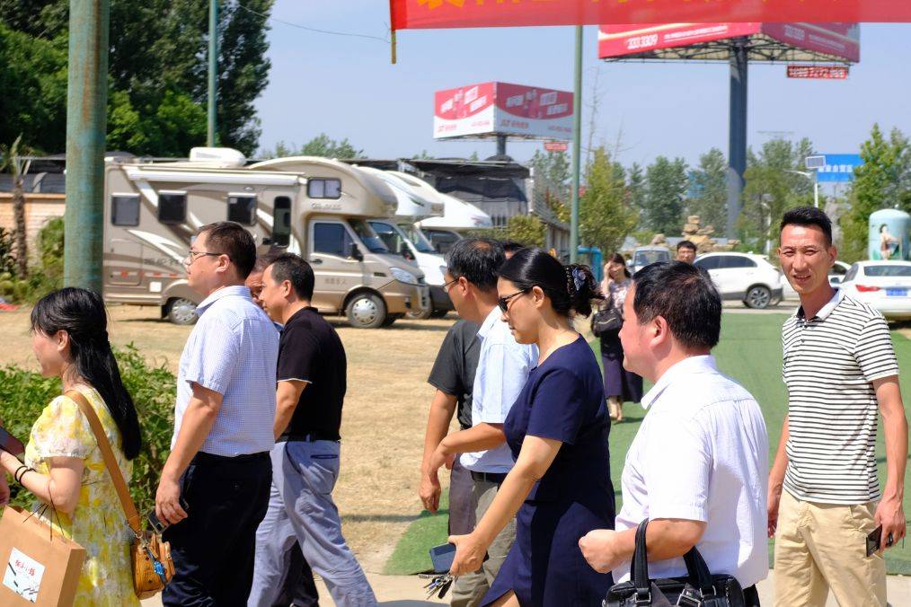 教育|立德树人丹心红——湖北襄阳首届襄派教育家思享会在栖溪小镇举办