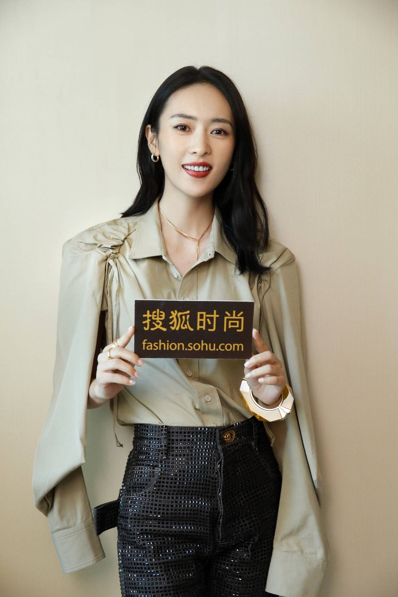 Bottega|“人间种草机”童瑶，手里的包包太飒了！