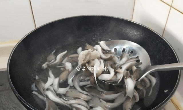 6e727b36a38d4d0a85ede1203ac75980.png