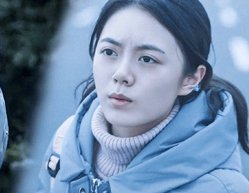 医生|明星饰演医生的造型,赵今麦不明显,看到张子枫:有那感觉了!