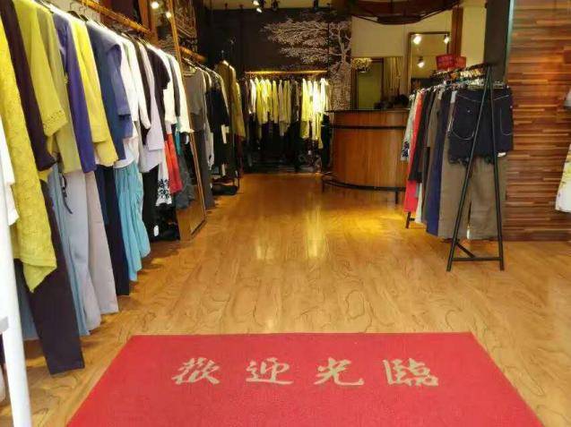 搭配衣服的店铺推荐 93dd0a931a344a2cb94aed6aedf186bd.jpeg