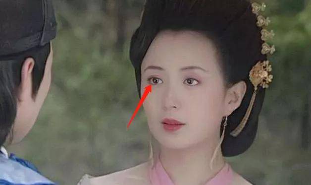 杨童舒|明明跟郭碧婷共用一张脸，她怎么就是恶毒女配的下场？