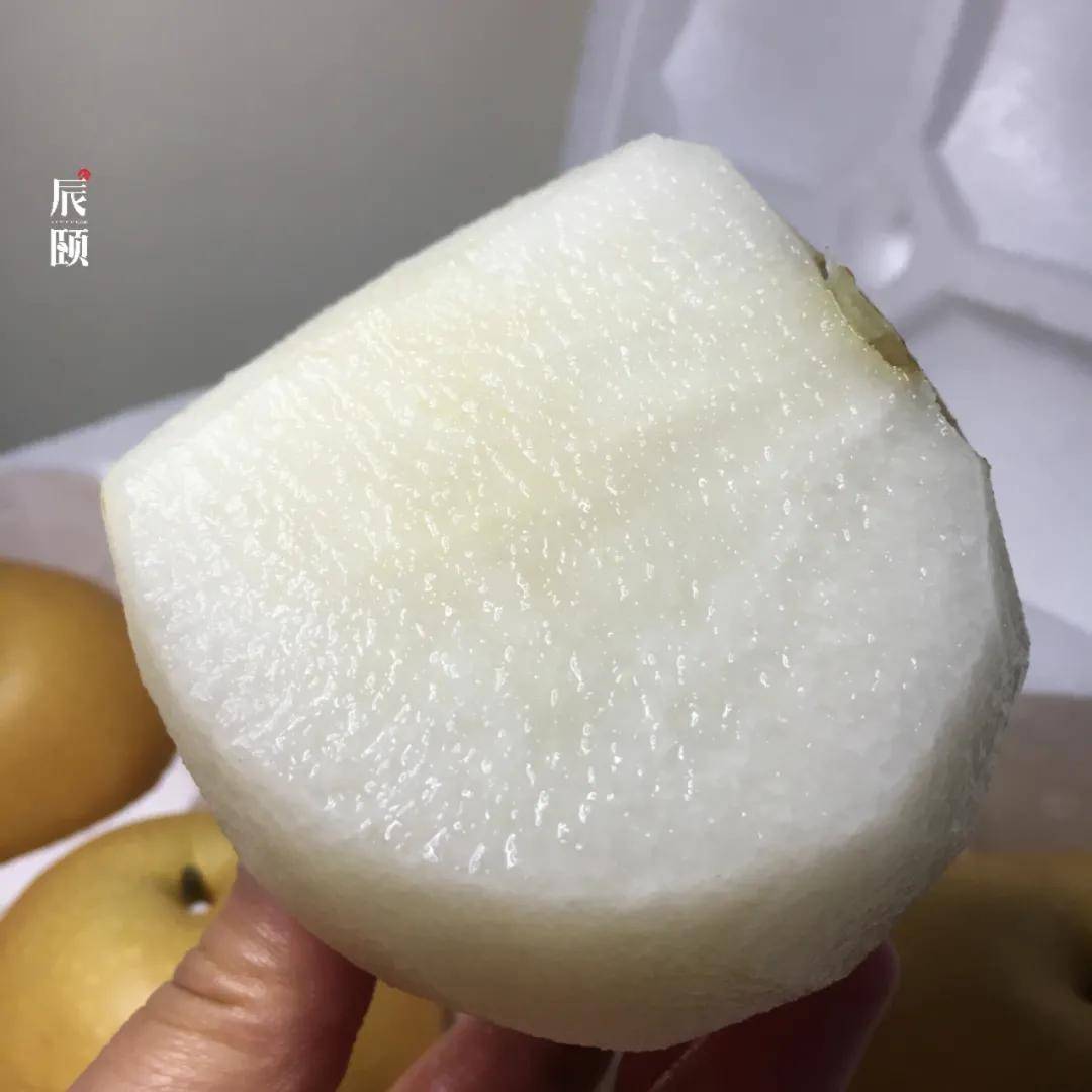 辰颐物语:爆甜多汁的秋月梨,一抿就化,可以咬着