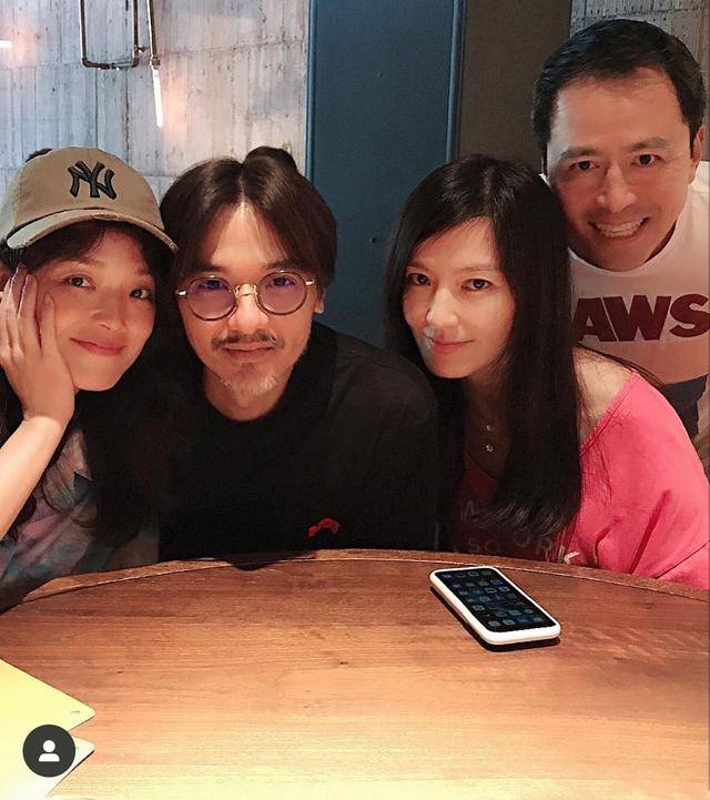 女星林熙蕾晒泳衣照不似二孩妈妈，坐享私人泳