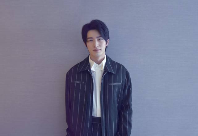 赵露思|原创四位主演火了三个，男主角却还是小透明，海报也太欺负人了吧？