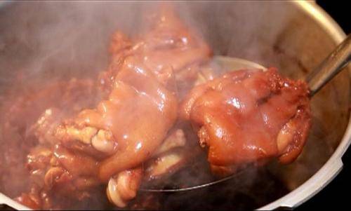 猪脚怎么去腥臭味 a55733e5e837470e8dd98998431a0c03.jpeg