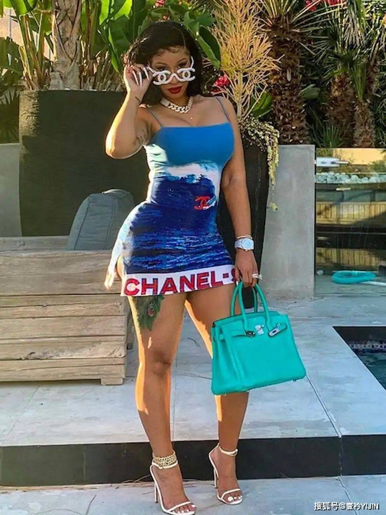 来源|不会打鸣的脱衣舞娘不是好Rapper!卡老师的入党申请书我们已经收到了,Skrr~