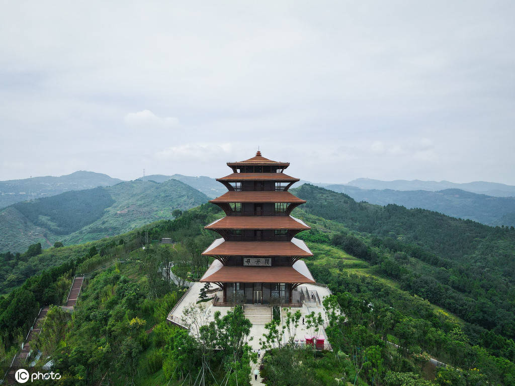 丹景台景区核心区是龙泉山城市森林公园首批打造的先导性,示范性