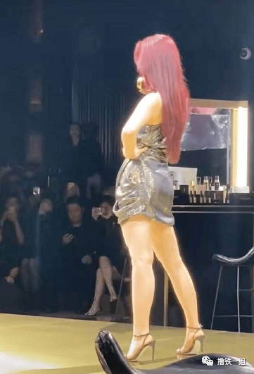 内衣|虞书欣暴露油腻肚腩没多久，这次竟然公开要求p副乳了，身材管理就这么难吗？