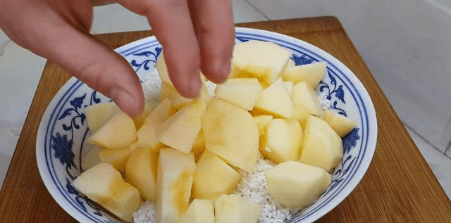 苹果能做什么简单的美食 5959e8b4a92e4eb18524601eb18b7aee.png