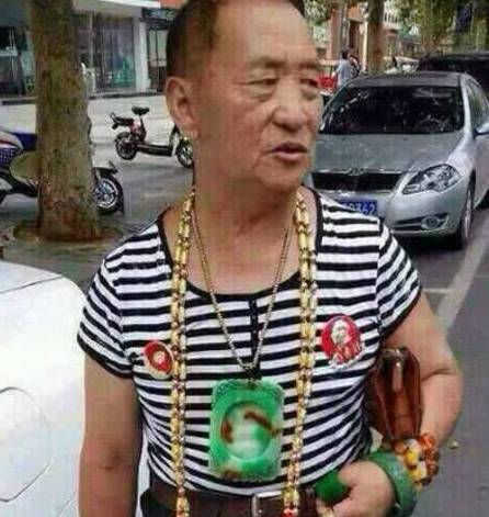看图猜成语一个人骑自行车_一个人看图猜成语图片(2)